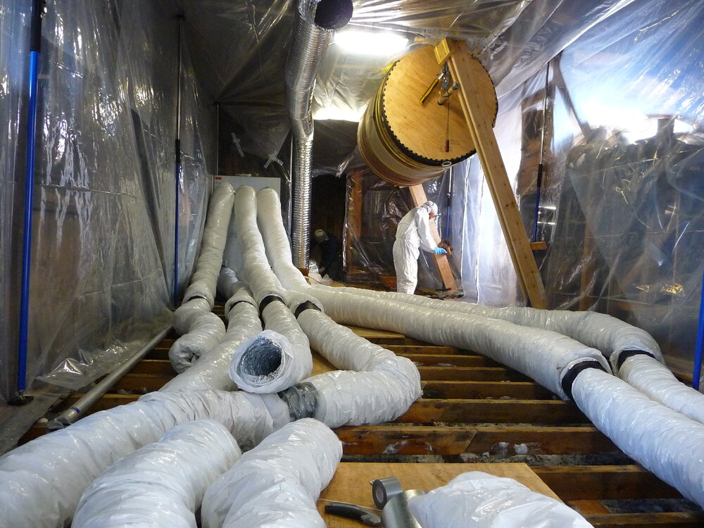 2008-09 'Terra Nova' hut, floor (449)