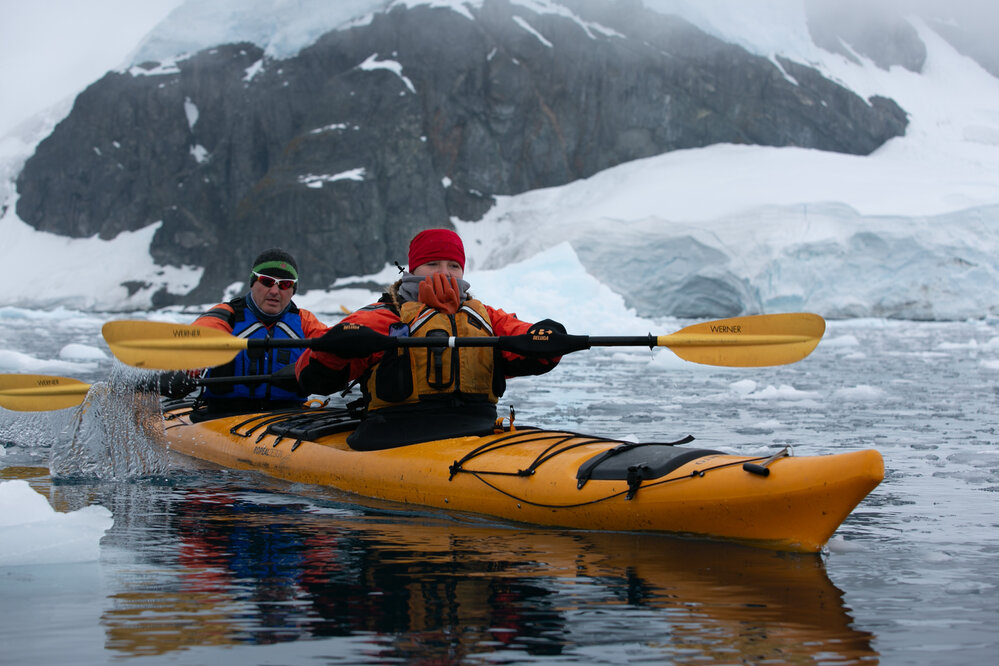 AHT Executive Director Nigel Watson and SEHC teacher Caragh Doherty in tandem kayak (002)