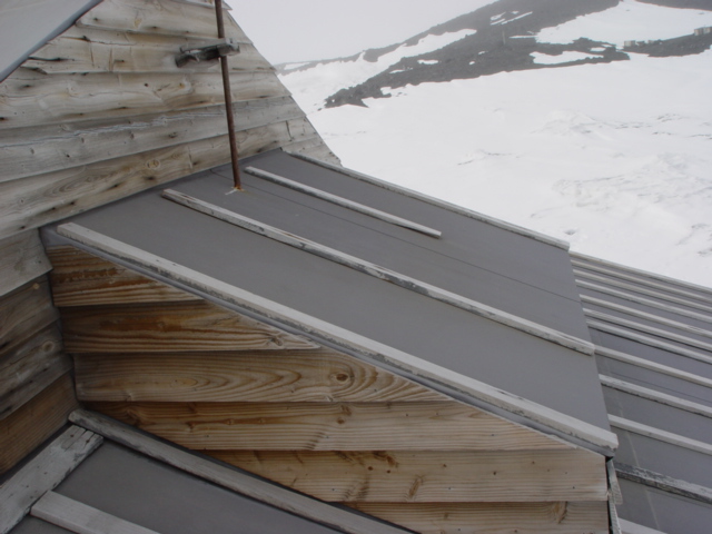 2004-05 Scott's 'Terra Nova' hut conservation (117)