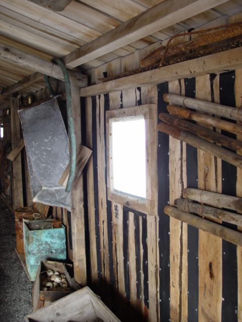 2004-05 Scott's 'Terra Nova' hut conservation (135)