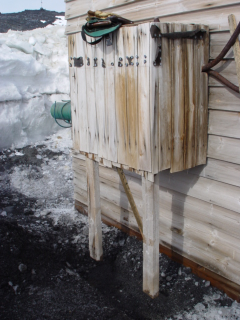 2004-05 Scott's 'Terra Nova' hut conservation (151)
