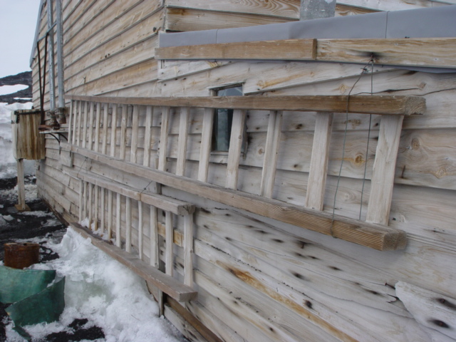 2004-05 Scott's 'Terra Nova' hut conservation (163)