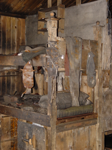 2004-05 Scott's 'Terra Nova' hut conservation (225)