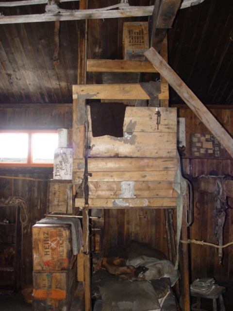 2004-05 Scott's 'Terra Nova' hut conservation (256)