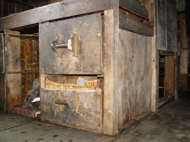 2004-05 Scott's 'Terra Nova' hut conservation (262)