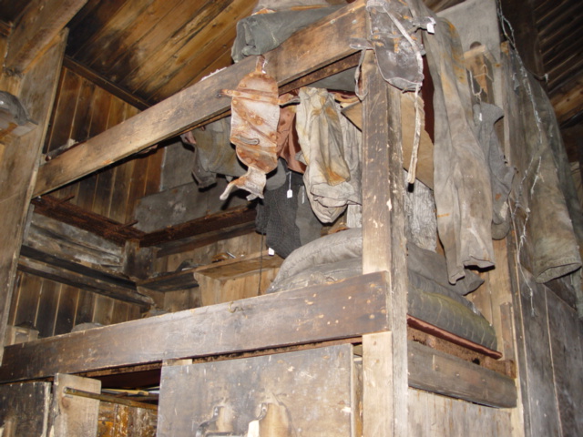 2004-05 Scott's 'Terra Nova' hut conservation (264)