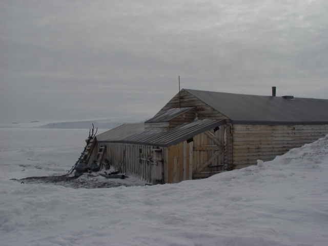 2004-05 Scott's 'Terra Nova' hut conservation (281)