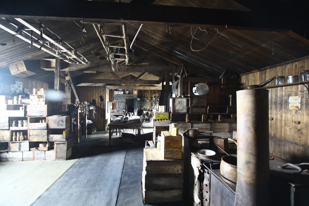 2008-09 'Terra Nova' hut, interior artefacts (192)