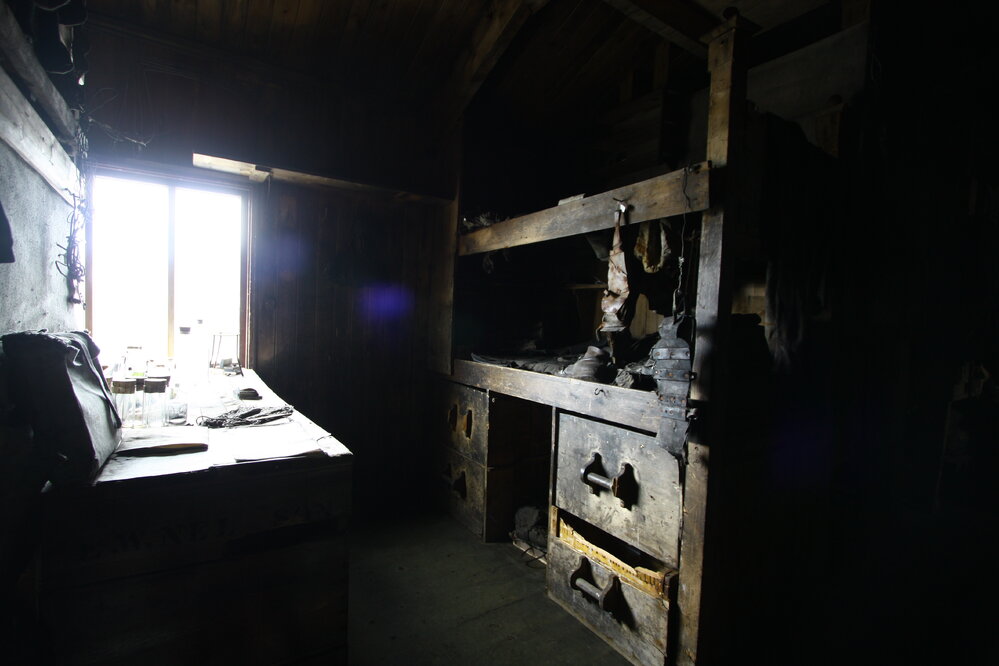 2008-09 'Terra Nova' hut, interior artefacts (204)