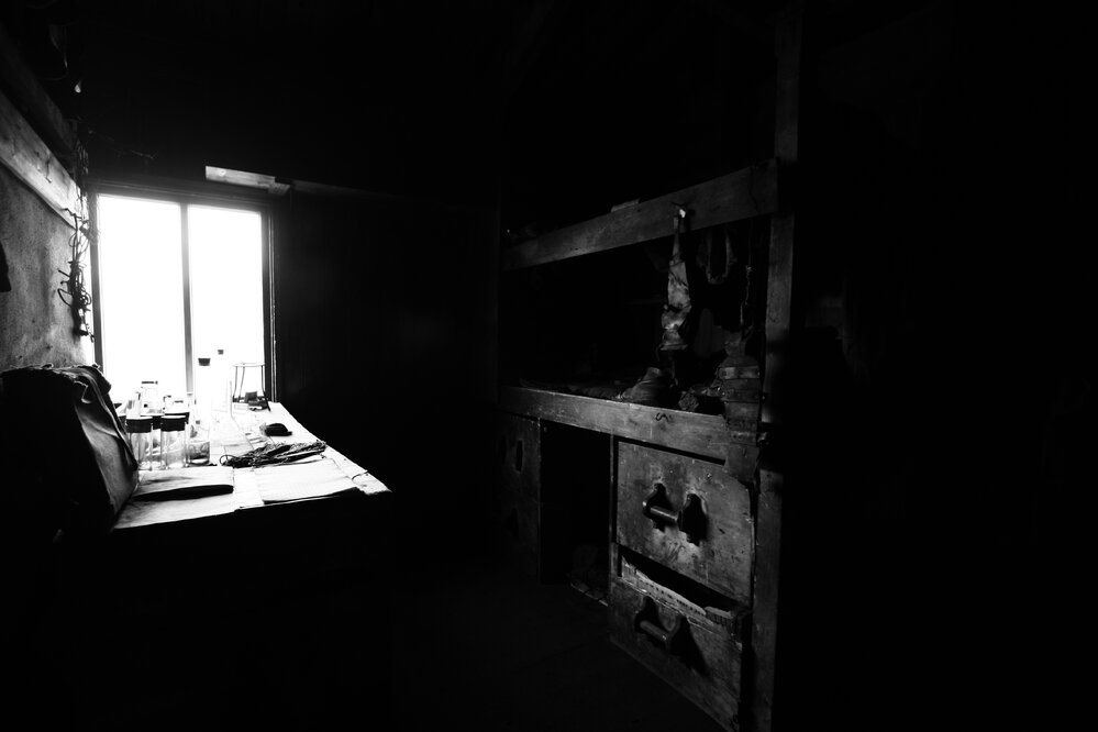 2008-09 'Terra Nova' hut, interior artefacts (205)