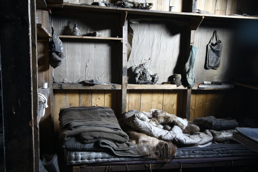 2008-09 'Terra Nova' hut, interior artefacts (209)