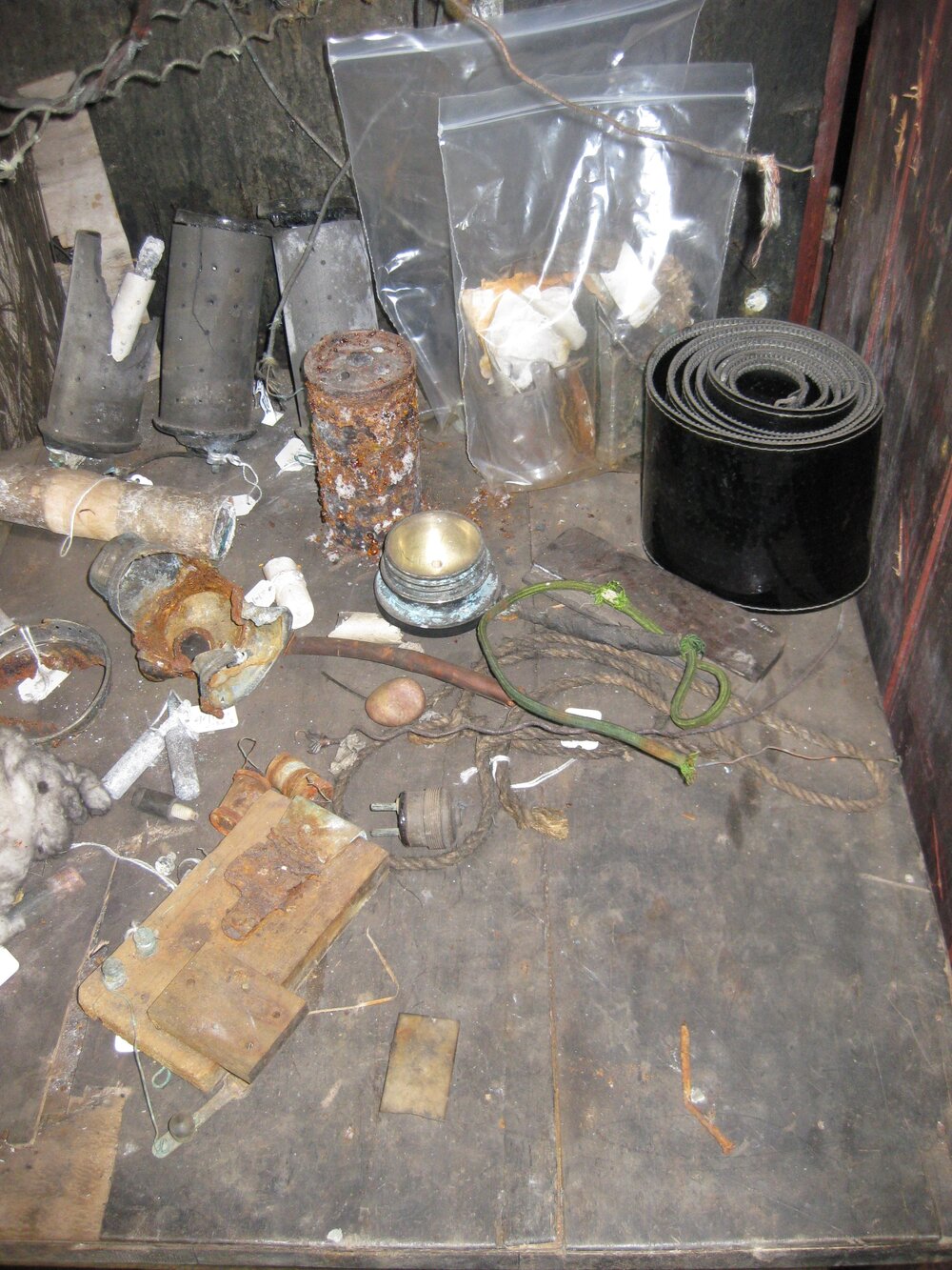 2008-09 'Terra Nova' hut, interior artefacts (299)