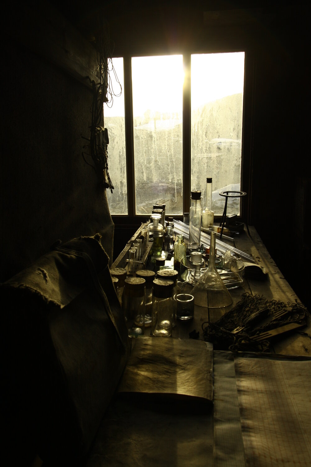2008-09 'Terra Nova' hut, interior artefacts (358)