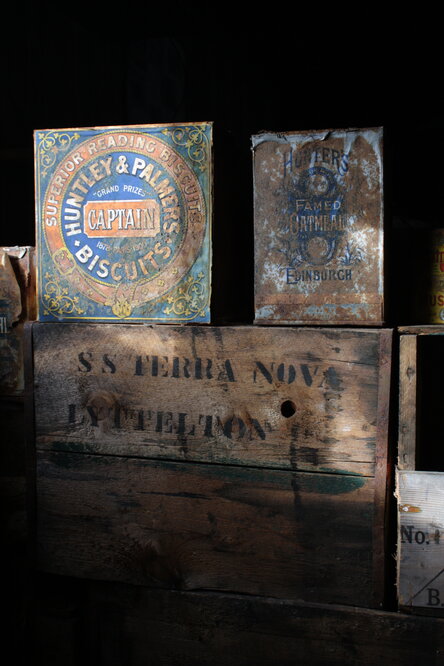 2008-09 'Terra Nova' hut, interior artefacts (081)