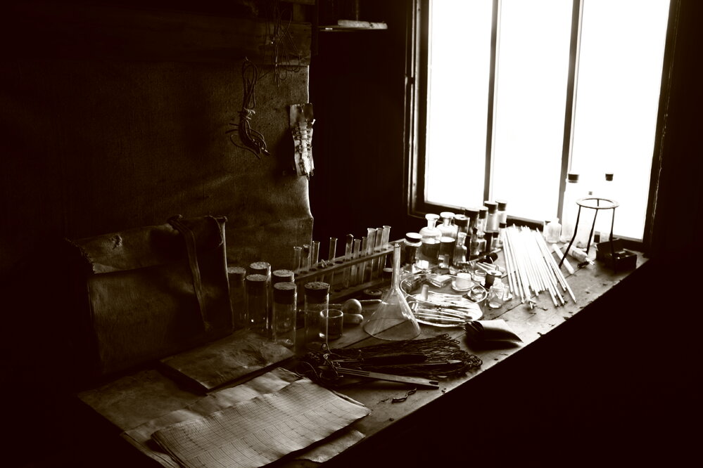 2008-09 'Terra Nova' hut, interior artefacts (113)