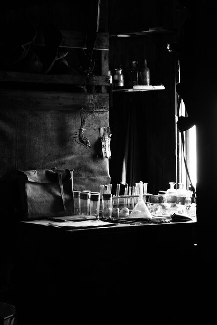 2008-09 'Terra Nova' hut, interior artefacts (139)