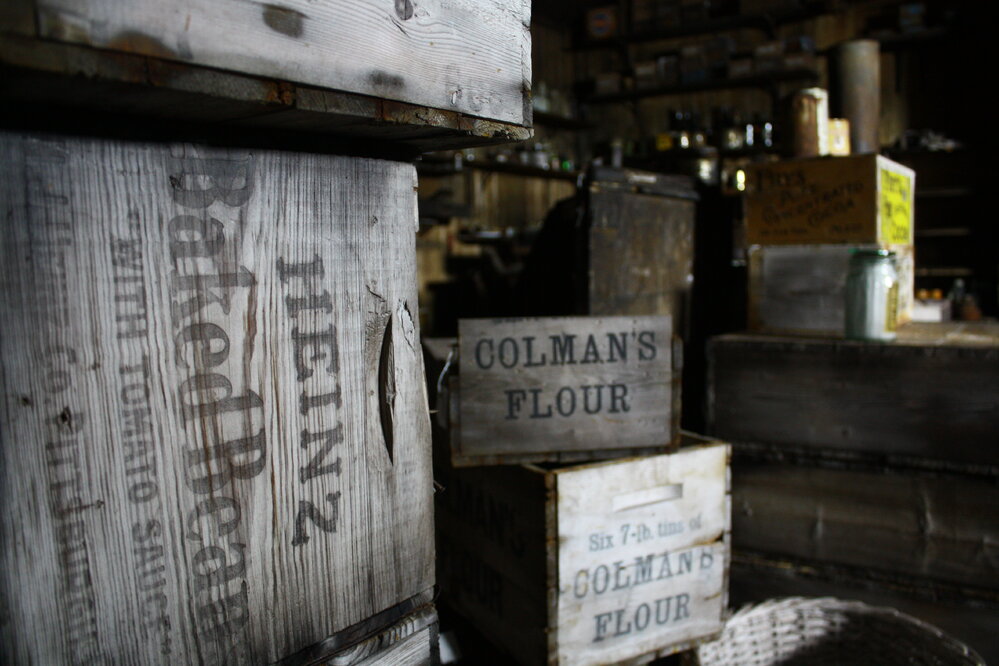 2008-09 'Terra Nova' hut, interior artefacts (164)