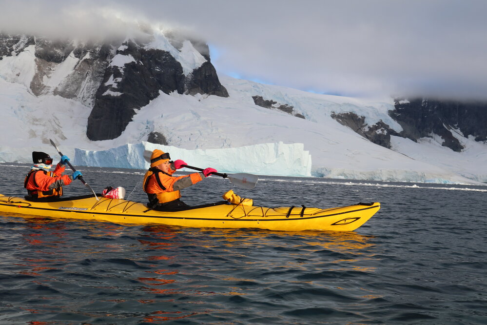 Inspiring Explorer Jaylee Savage and Shauna Eldridge kayaking (001)