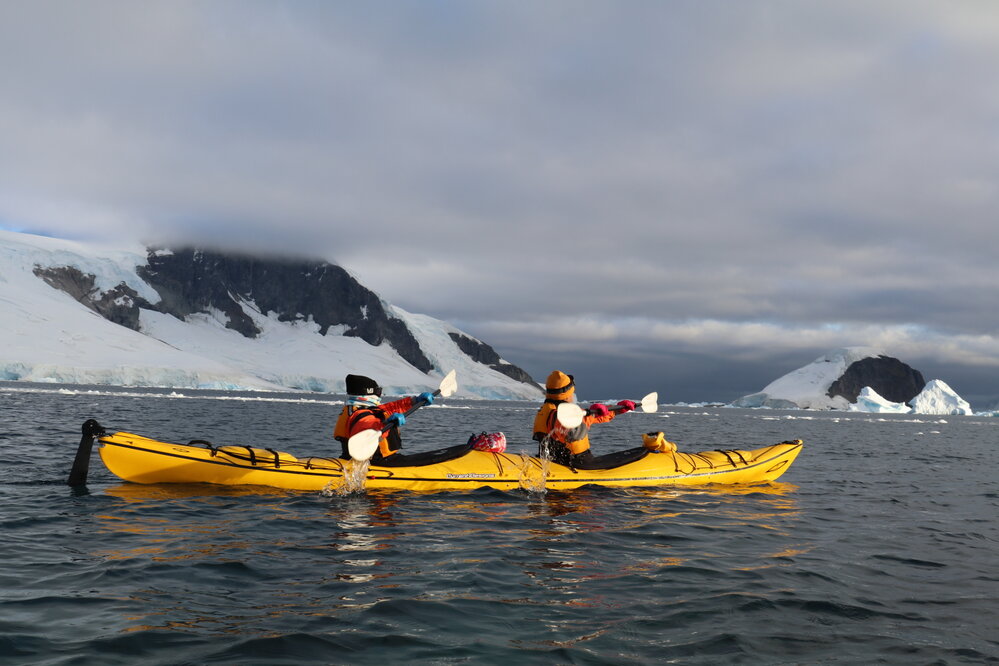 Inspiring Explorer Jaylee Savage and Shauna Eldridge kayaking (004)