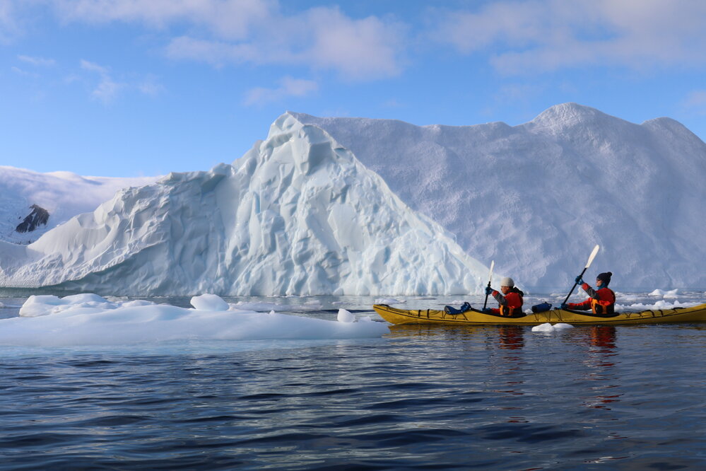 Inspiring Explorers A'aifou Kaufusi-Potemani and Owain John kayaking (001)