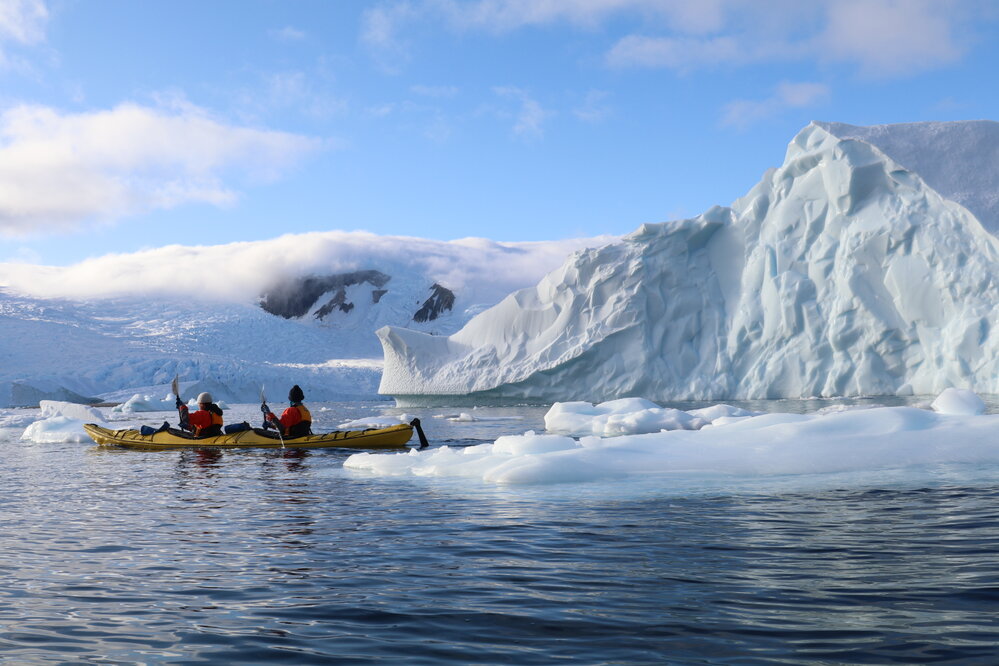 Inspiring Explorers A'aifou Kaufusi-Potemani and Owain John kayaking (001)