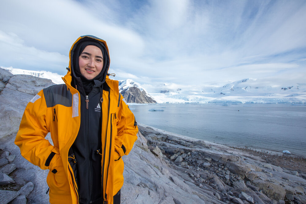 Inspiring Explorer Sadra Sultani (008)