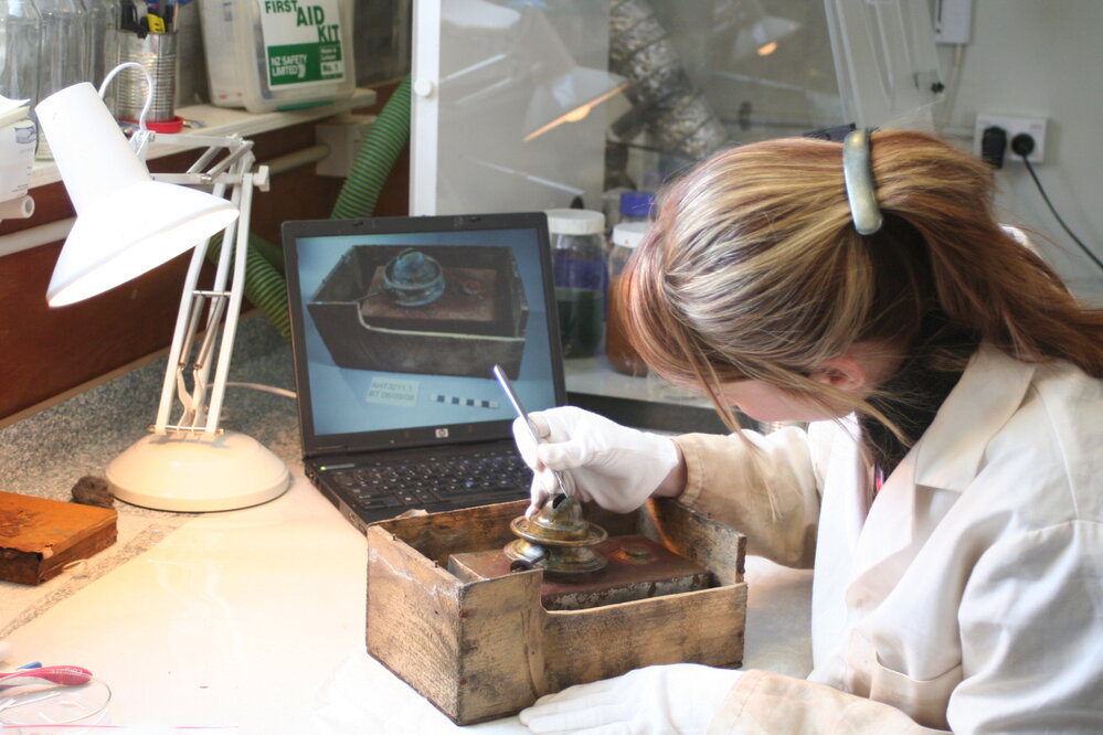 2009 09 AHT Conservator Jana Stefan