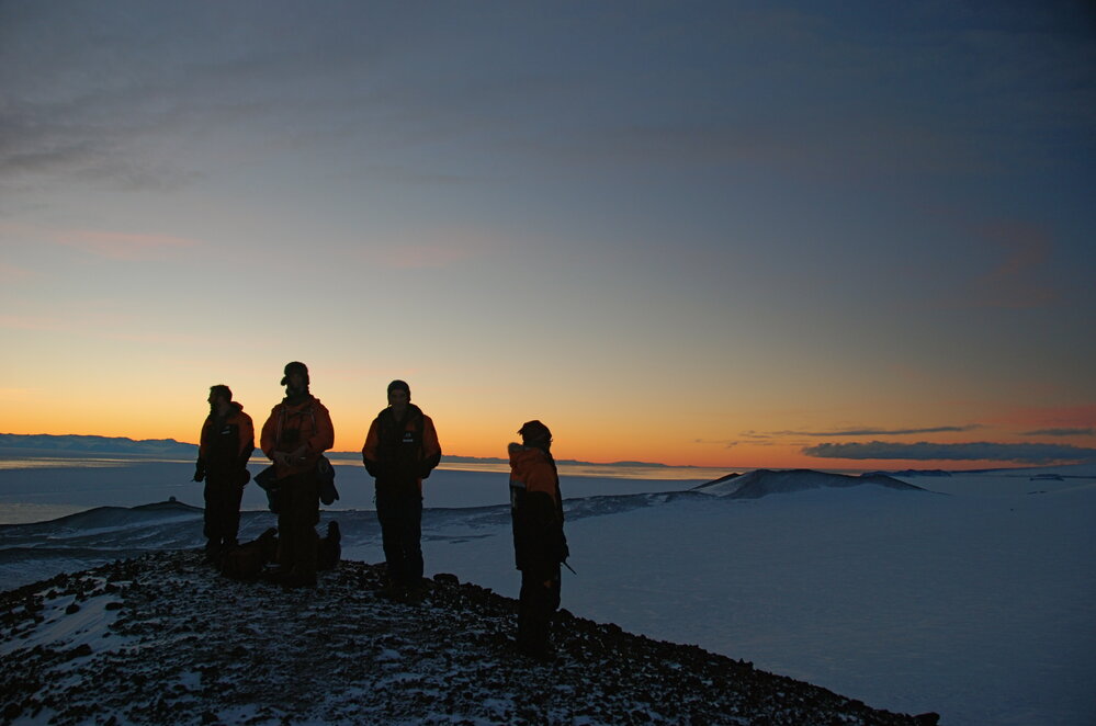 Winter 2009 Figures, last light