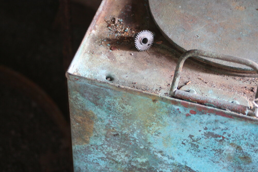 2008-09 'Terra Nova' hut, Corrosion (007)