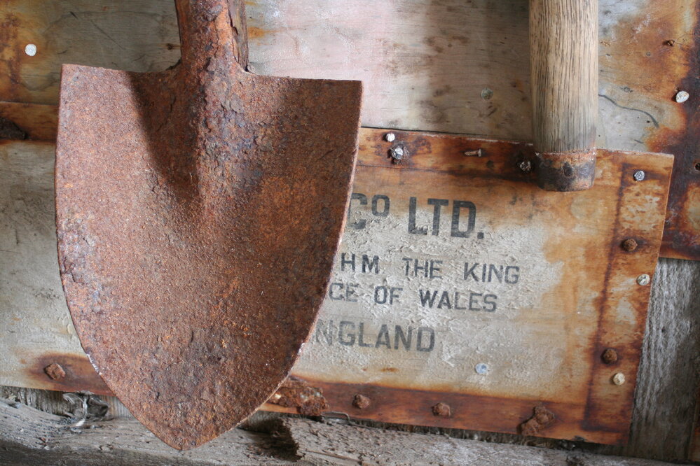 2008-09 'Terra Nova' hut, Corrosion (009)
