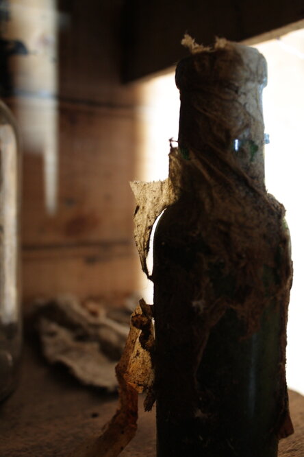 2008 09 'Nimrod' hut, interior artefacts (141)