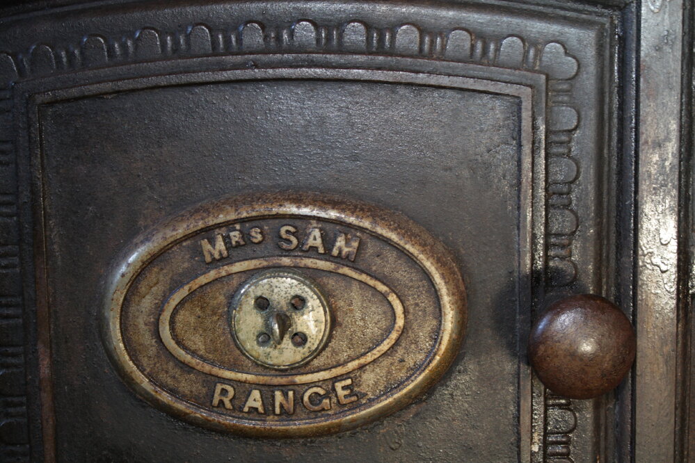 2008 09 'Nimrod' hut, interior artefacts (144)