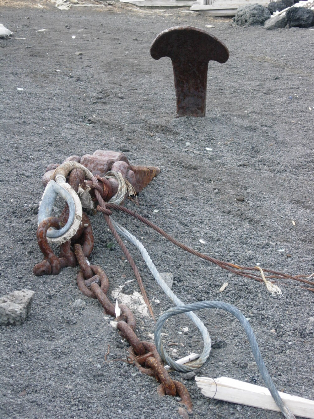 2007 'Aurora' anchor at Cape Evans