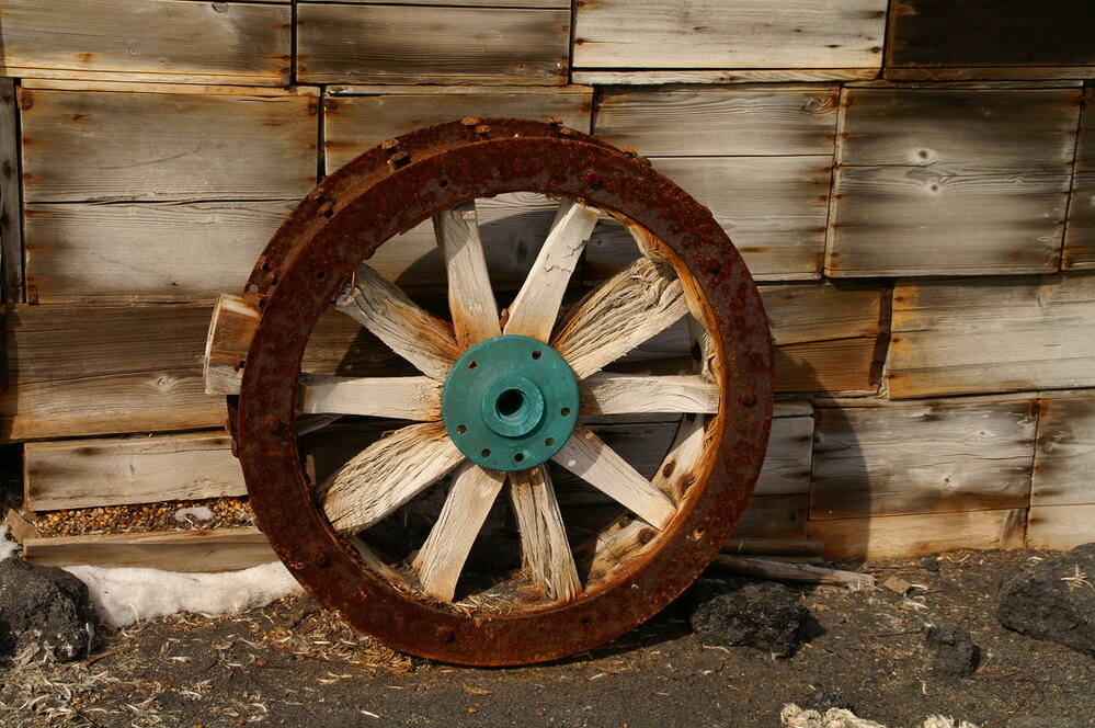2007 Arrol-Johnston wheel at Cape Royds