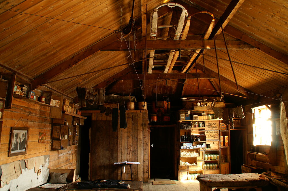 2007 Main space inside Shackleton's 'Nimrod' hut, Cape Royds