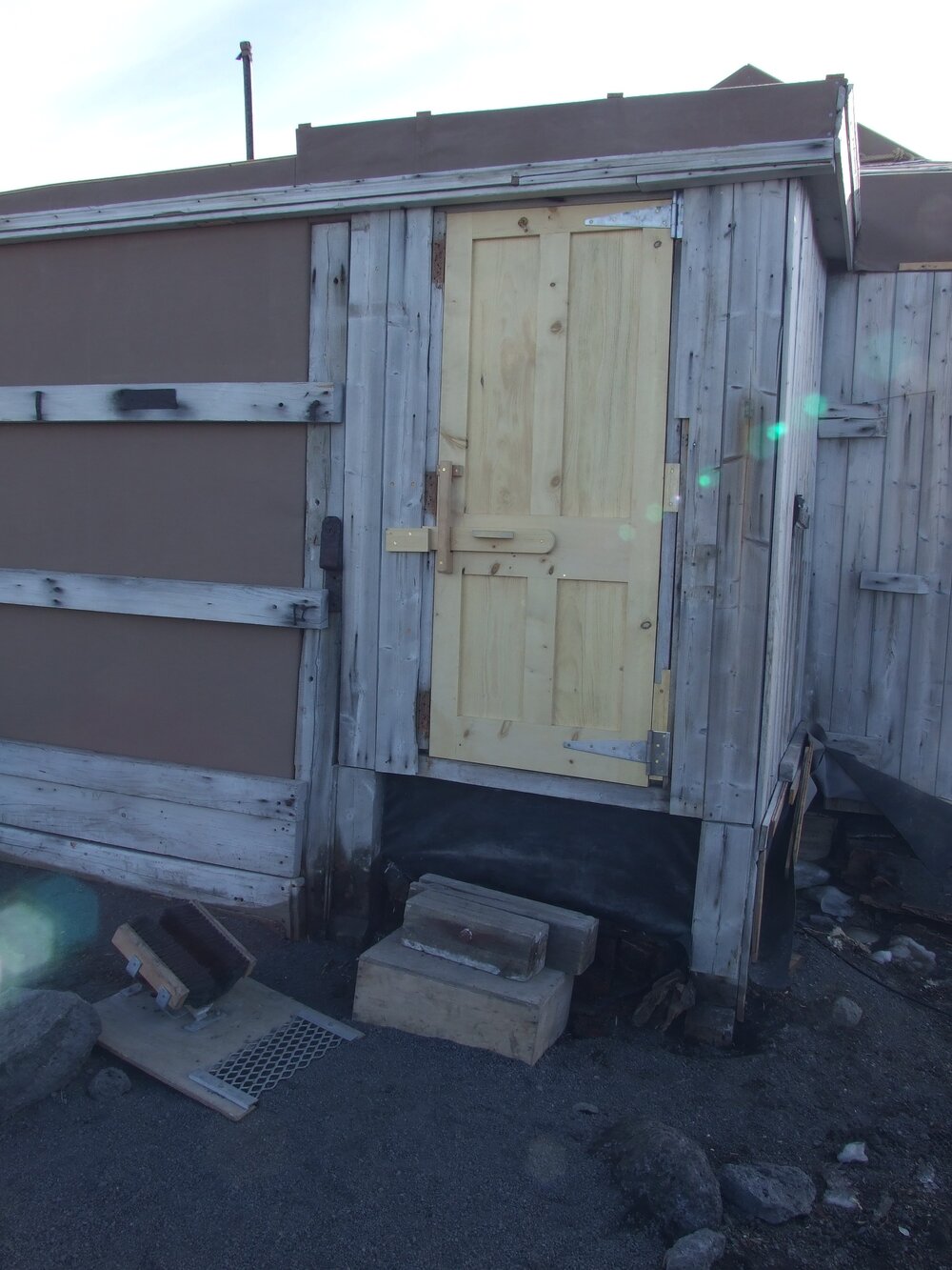 2007 New door installed in Shackleton's 'Nimrod' hut, Cape Royds