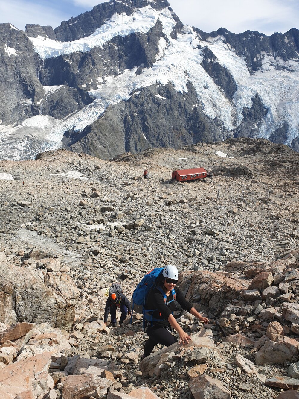 Inspiring Explorers alumni Jaylee Savage tackling the rocky slope (001)