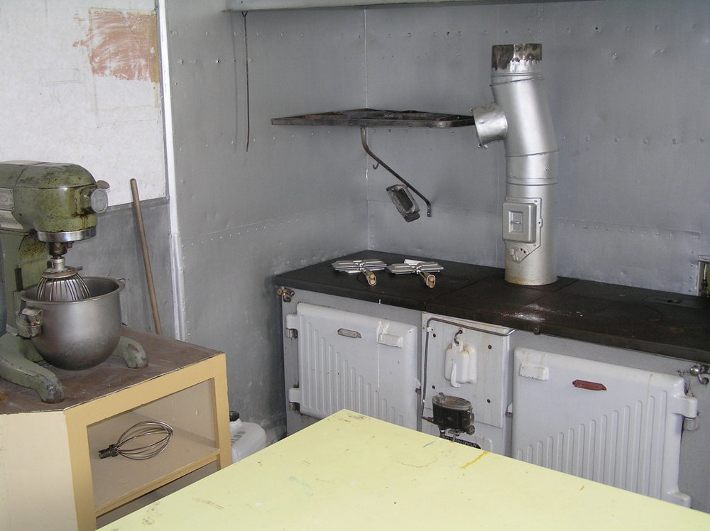 Kitchen, No. 2 President cooker, Hillary's TAE/IGY Hut
