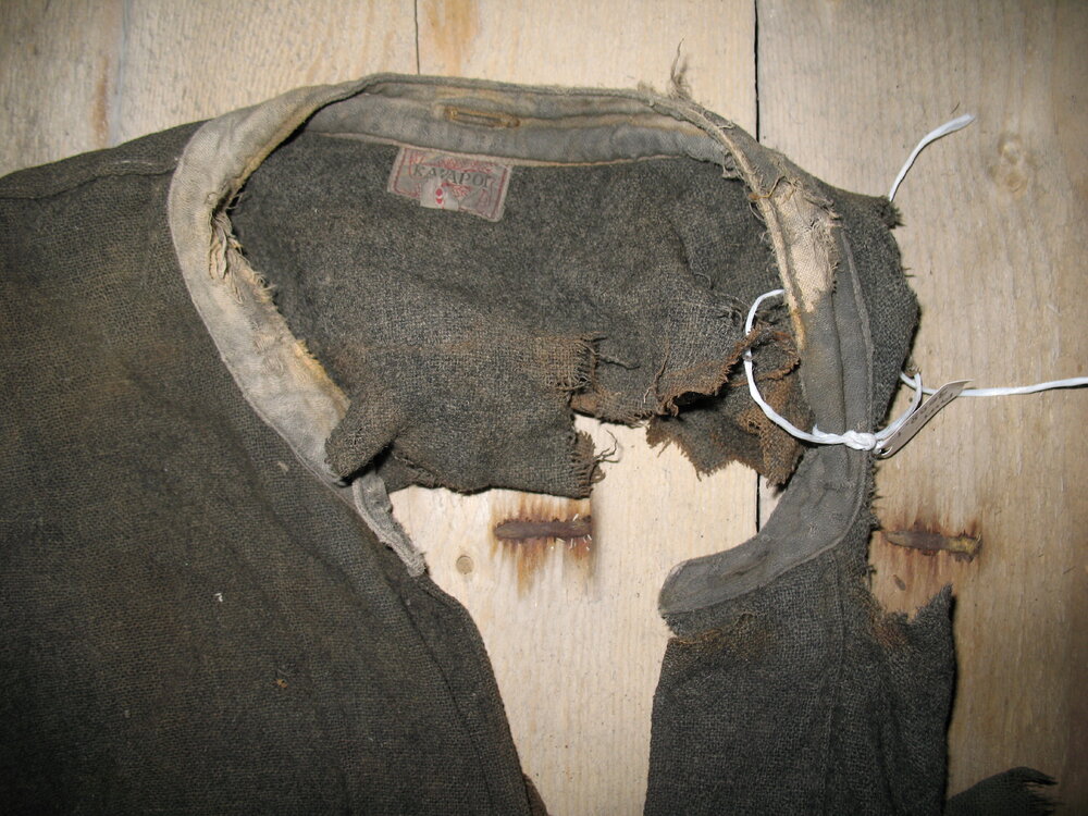 2007 K170 at Scott's 'Terra Nova' Hut stables - Kaiapoi brand woollen jersey (001)