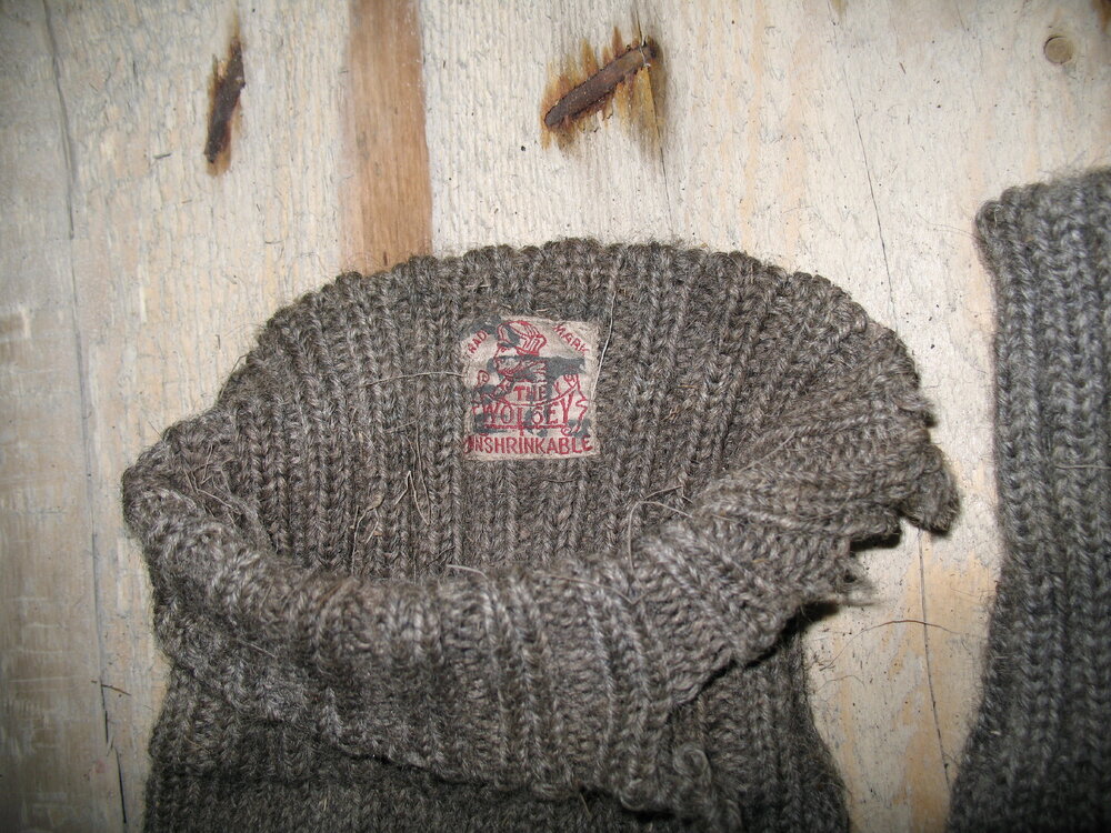 2007 K170 at Scott's 'Terra Nova' Hut stables - Wolsey brand woollen socks (001)