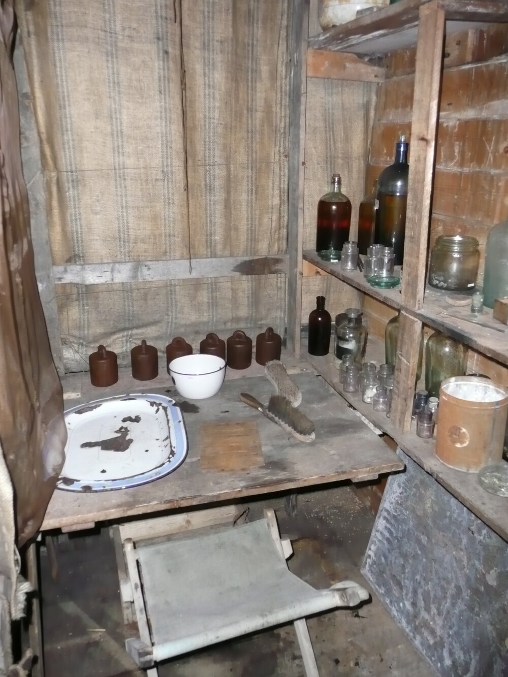 2009-10 Murray's Laboratory, Shackleton's 'Nimrod' hut