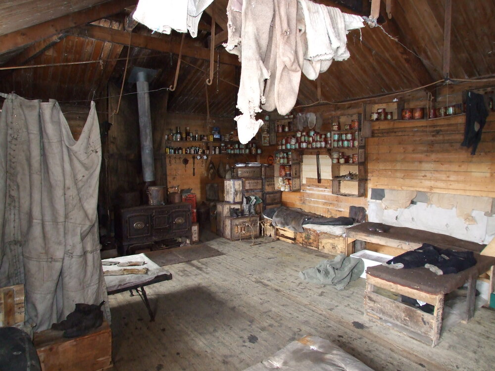 2007 Main space inside Shackleton's 'Nimrod' hut, Cape Royds