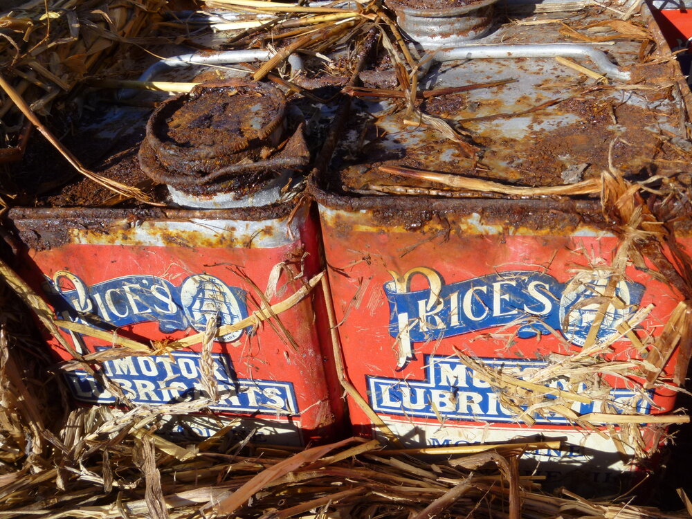 2010-11 Cans of Price's Motor oil from Cape Royds