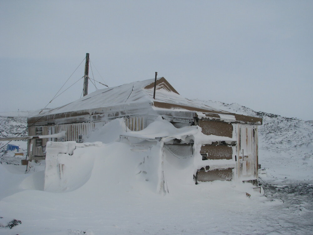2010-11 Snow build-up around the latrine area of Shackleton's 'Nimrod' hut