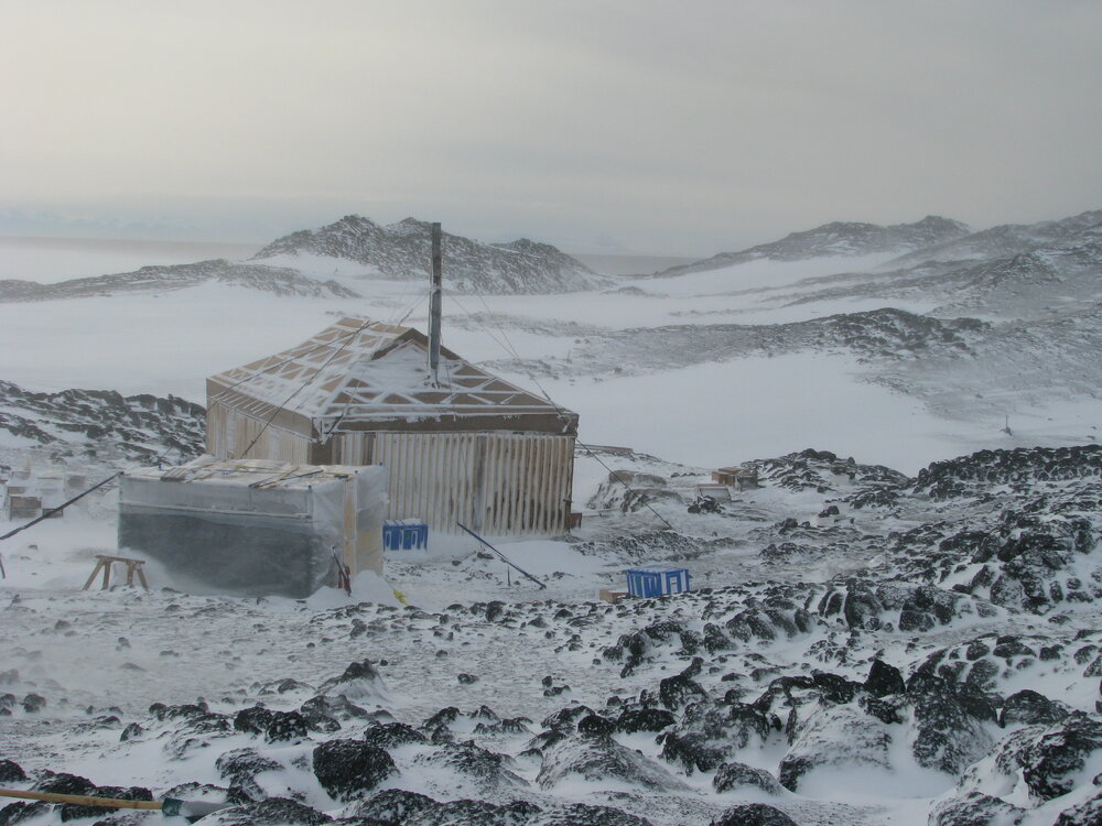 2010-11 East wall of Shackleton's 'Nimrod' hut during the summer season