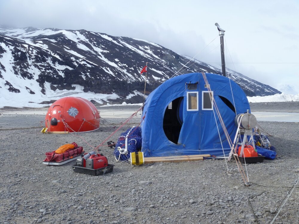 2015-16 Mess tent and Apple hut, Cape Adare