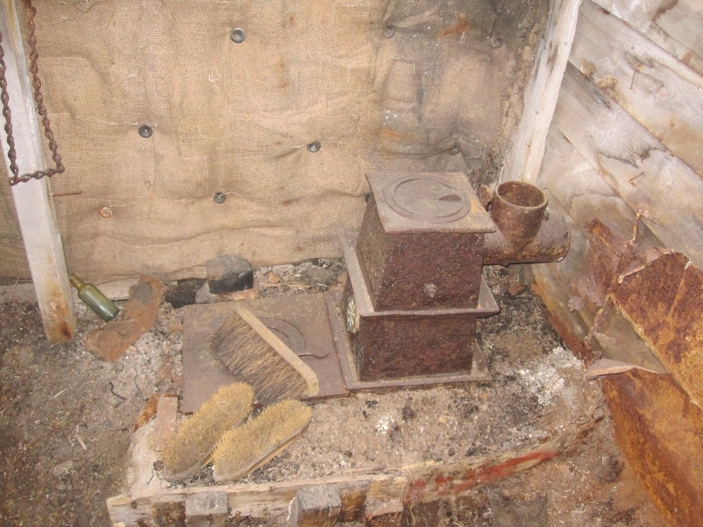 2010-11 Stove in the stables at Cape Evans