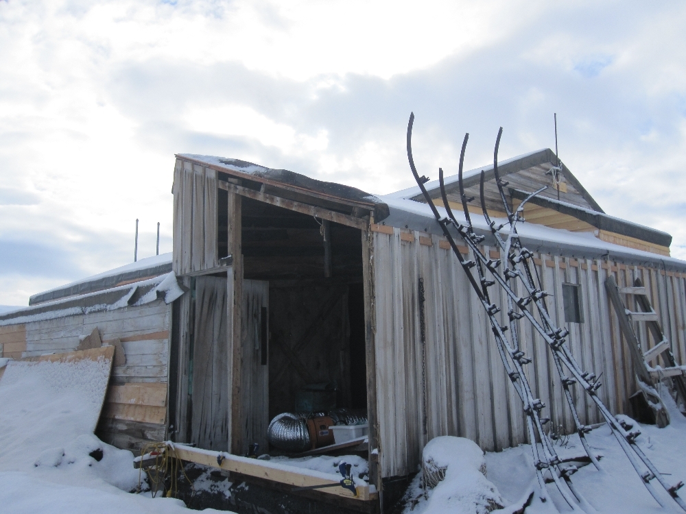 2010-11 Annex with wall removed, Cape Evans