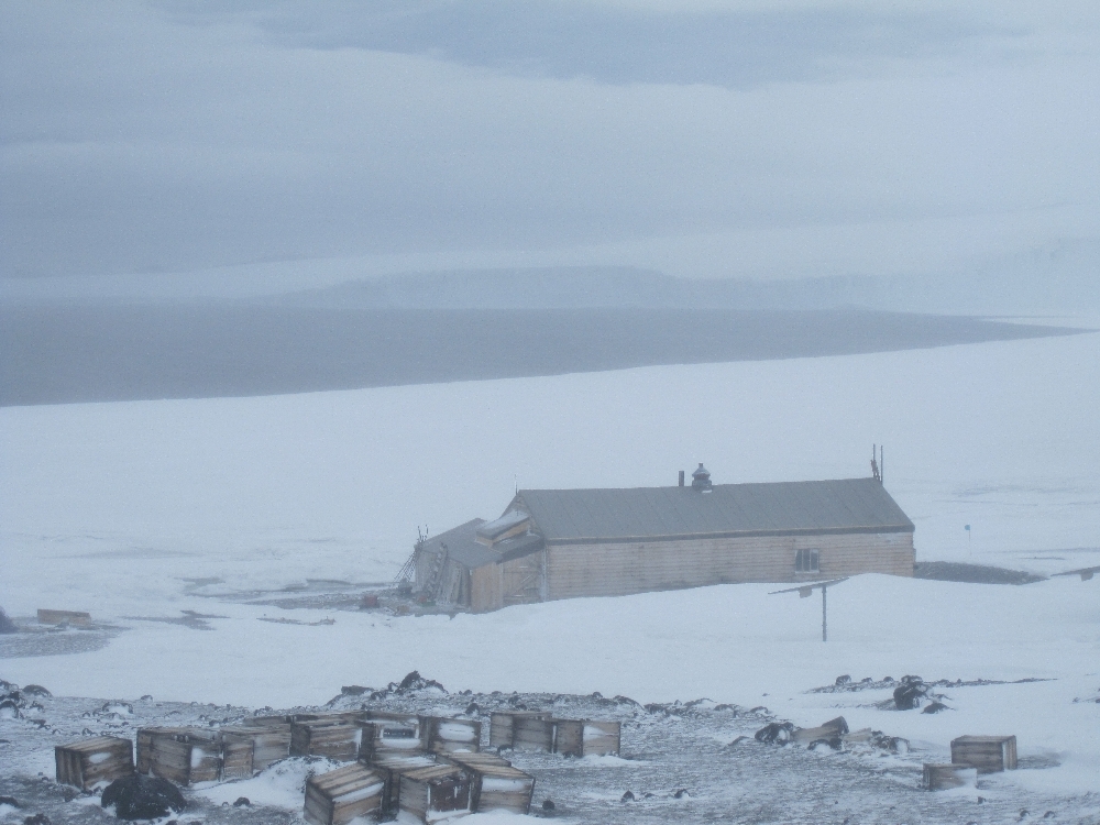 2010-11 Scott's 'Terra Nova' hut and the Barne Glacier