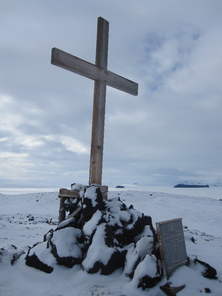 2010-11 Wind Vane Hill Cross, Cape Evans
